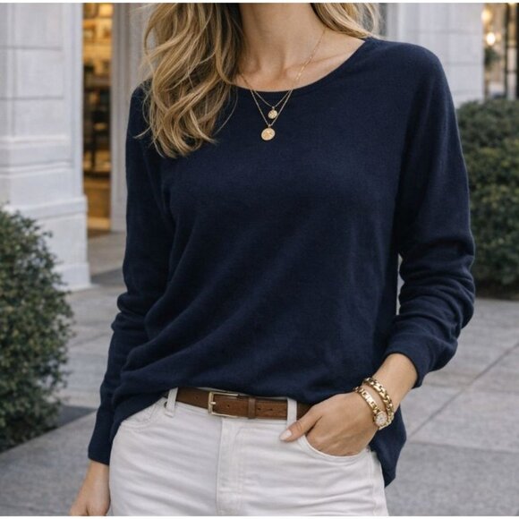 Felicite Sweaters - Felicite Navy Long Sleeve Crewneck Sweater Size 3 Essentials Basic